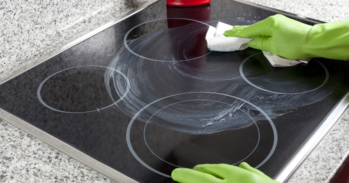Nos astuces en cuisine : comment bien nettoyer ses plaques de cuisson ?